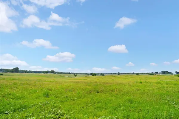 000 W Farm Rd 22, Walnut Grove, MO 65770