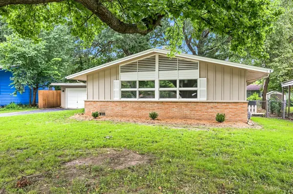 746 N Oak Grove AVE, Springfield, MO 65802