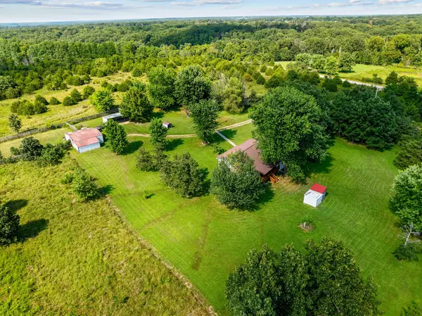 415 Squaw Run DR, Bruner, MO 65620