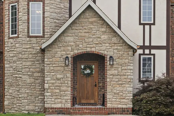 918 Grayhawk Loop, Marshfield, MO 65706