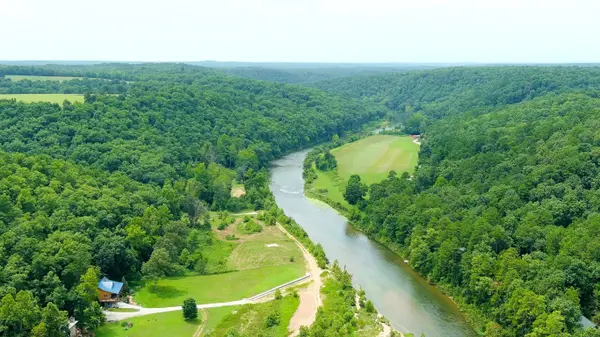64 Bronc DR, Pottersville, MO 65790