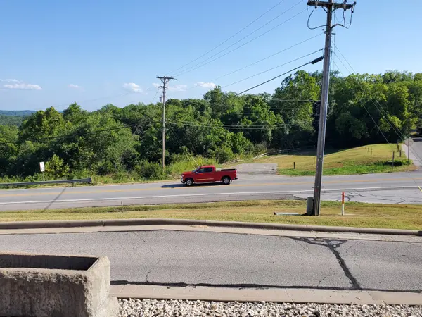 16500 State Hwy 160 HWY, Forsyth, MO 65653