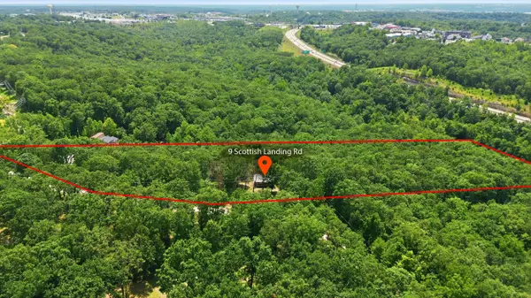 9 Scottish Landing RD, Lake Ozark, MO 65049