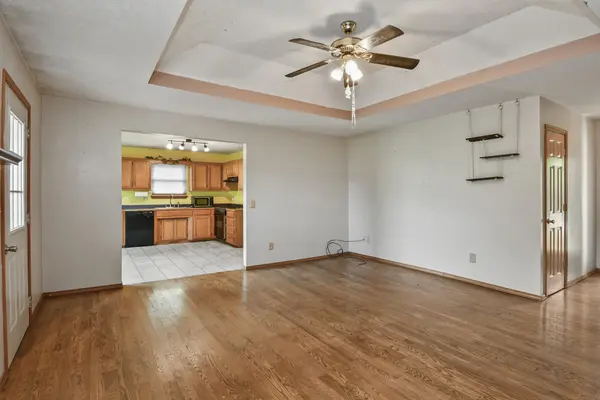 221 E New Melville RD, Willard, MO 65781