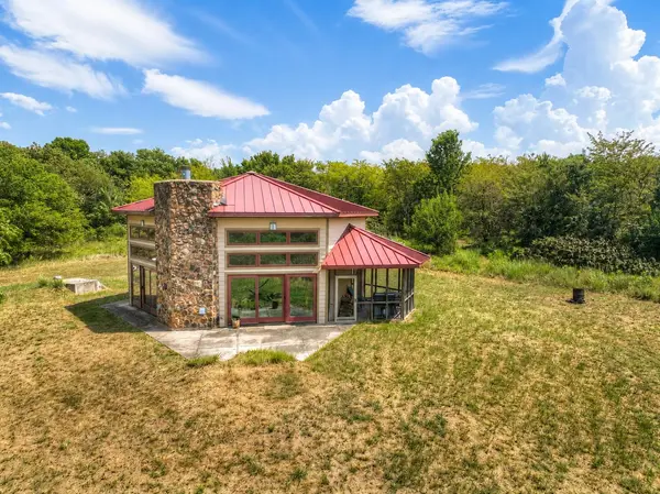 9550 Maple RD, Carthage, MO 64836