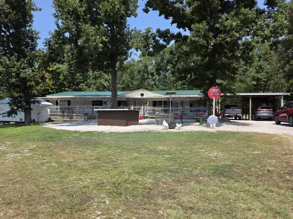 17664 Locust RD, Neosho, MO 64850