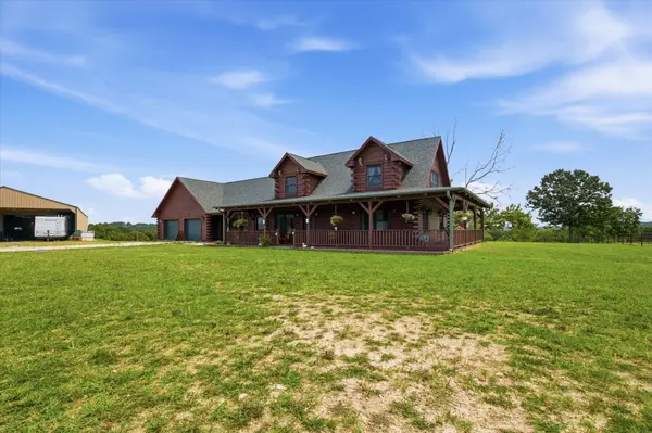 8086 County Road Aj-420, Ava, MO 65608