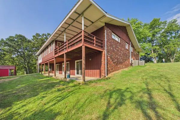 173 Mccray RD, Gainesville, MO 65655
