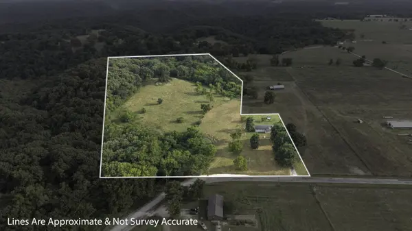 9671 Farm Road 2230, Cassville, MO 65625