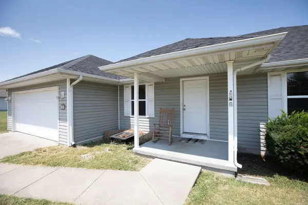 785 W Apache ST, Republic, MO 65738
