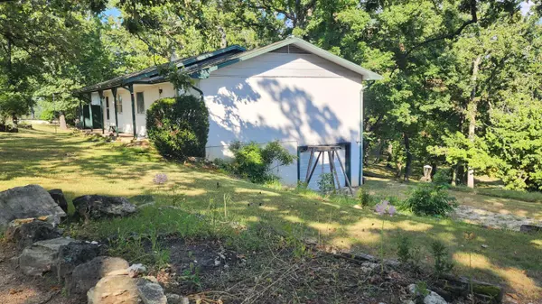 792 Skyline DR, Forsyth, MO 65653