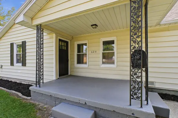 624 N Springfield AVE, Bolivar, MO 65613