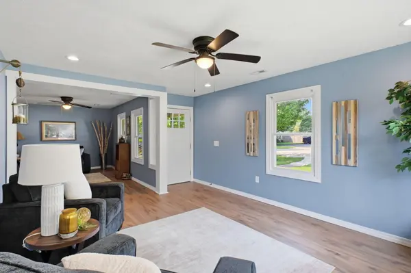 624 N Springfield AVE, Bolivar, MO 65613