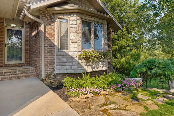 345 E Lafayette ST, Springfield, MO 65810
