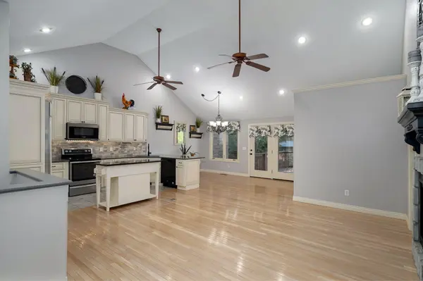 345 E Lafayette ST, Springfield, MO 65810