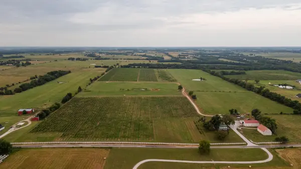 10559 Lawrence 2160, Mt Vernon, MO 65712