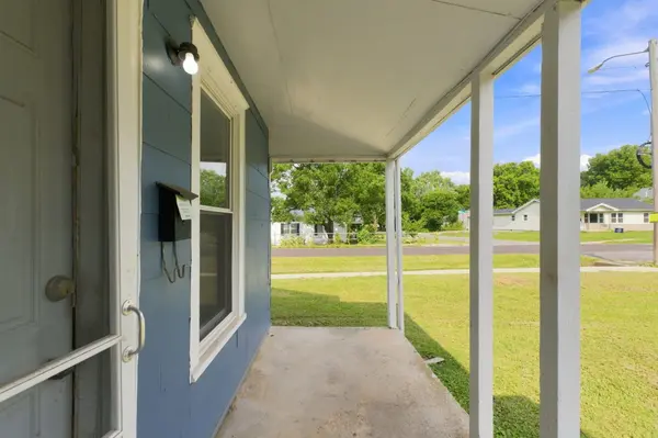 2424 W Elm ST, Springfield, MO 65806