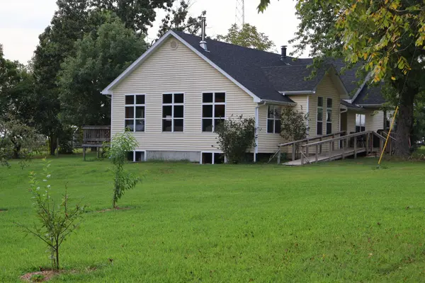 9135 State Highway Z, Fordland, MO 65652
