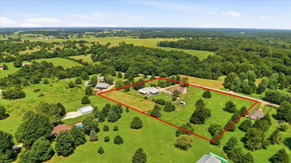 195 Meadow Hill LN, Rogersville, MO 65742