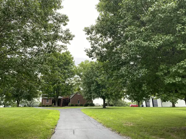 7071 E Farm Road 194, Rogersville, MO 65742