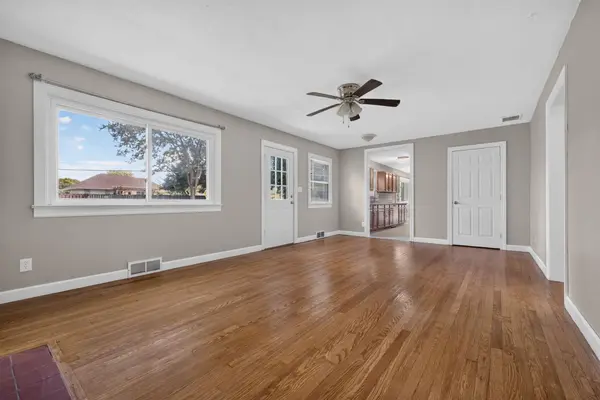 1133 S Oak Grove AVE, Springfield, MO 65804