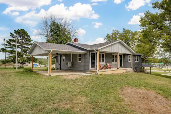 304 Summit ST, Cabool, MO 65689