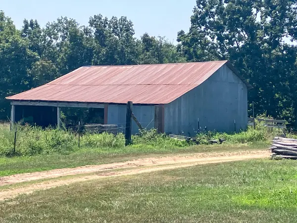 5829 County Road 464, Birch Tree, MO 65438