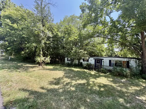 665 Meng ST, Greenfield, MO 65661