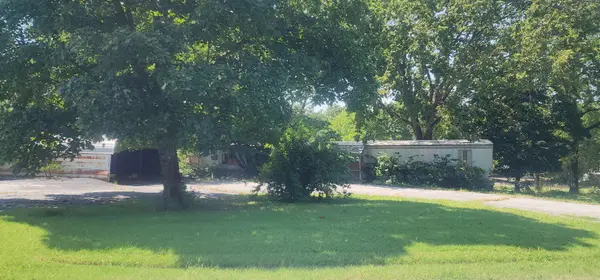 2225 N 14th ST, Ozark, MO 65721