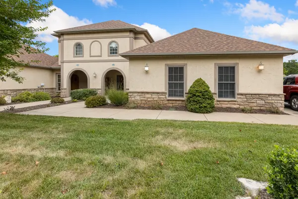 130 Lugano LN, Hollister, MO 65672
