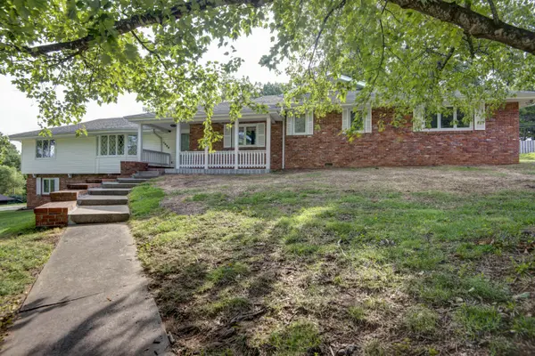 1508 S Essex RD, Springfield, MO 65809