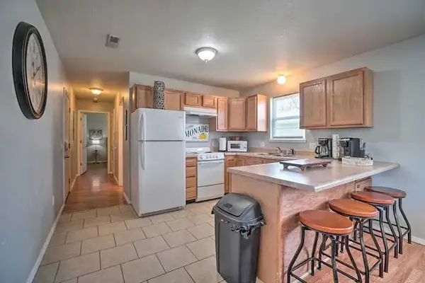 914 Renfrow AVE, West Plains, MO 65775