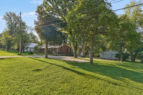 3060 E Gasconade ST, Springfield, MO 65804