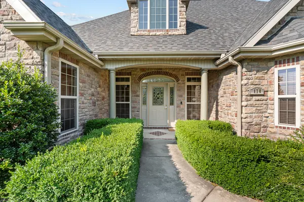 170 Windy Rdg DR, Hollister, MO 65672