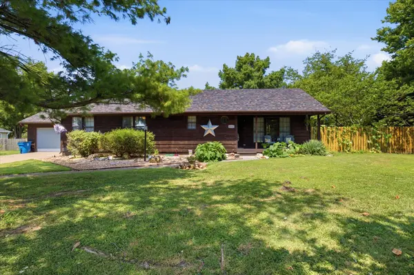 8513 W Farm Road 172, Republic, MO 65738