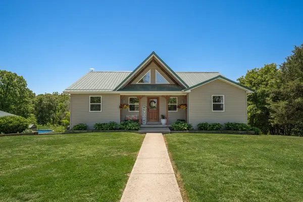 5000 Sanders DR, Hartville, MO 65667