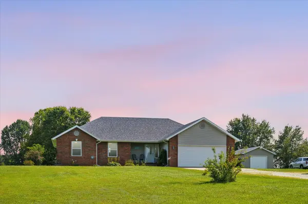 155 Four Cedars LN, Rogersville, MO 65742