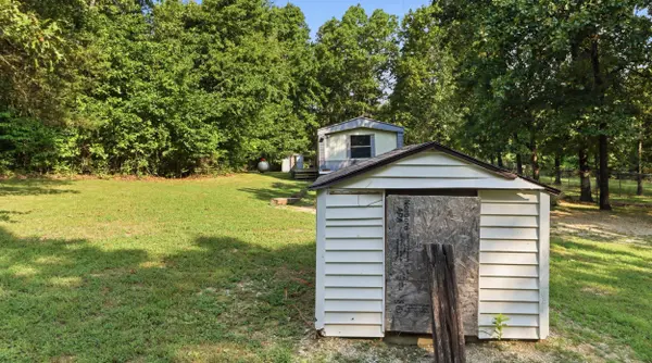 6415 County Road 8680, West Plains, MO 65775
