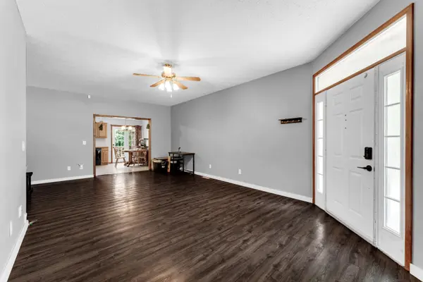 433 S Devonshire ST, Nixa, MO 65714