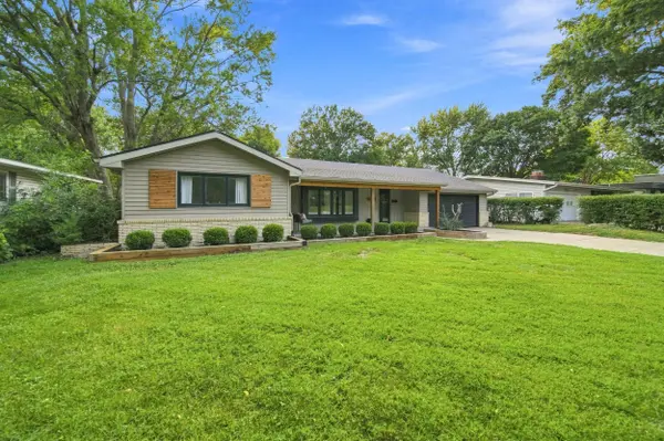 2453 S Luster AVE, Springfield, MO 65804