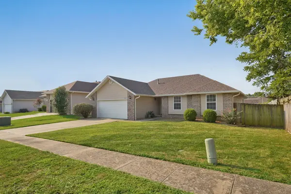 3968 W Beechwood ST, Springfield, MO 65807