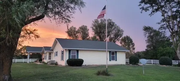 3183 State Highway Mm, Mountain Grove, MO 65711