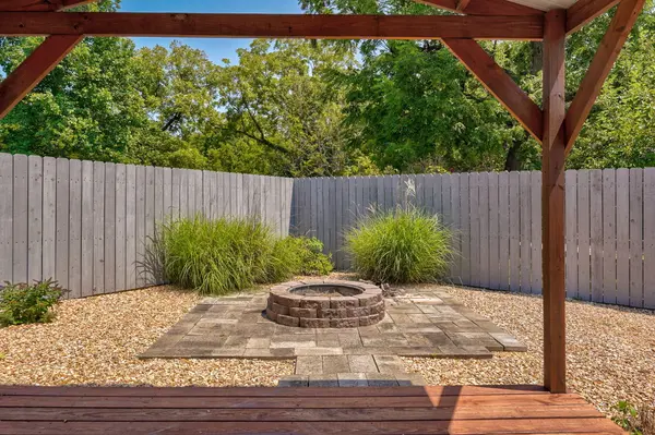 1037 Pastoral RD, Sparta, MO 65753