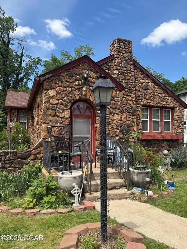 1621 S Main ST, Carthage, MO 64836