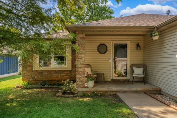 2417 S Fremont AVE, Springfield, MO 65804