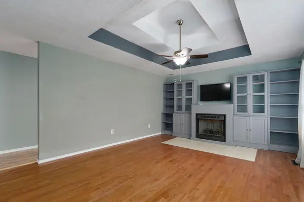 3070 W Calhoun ST, Springfield, MO 65802