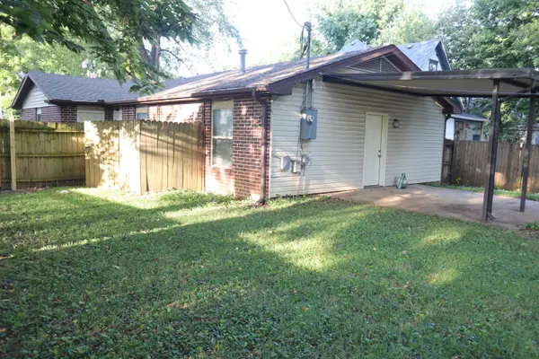 651 W Nichols ST, Springfield, MO 65802