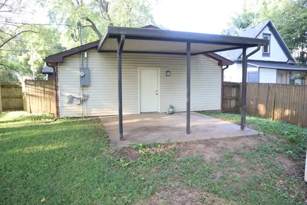 651 W Nichols ST, Springfield, MO 65802