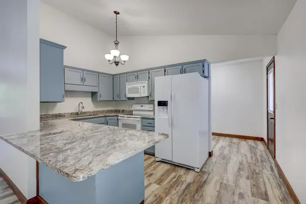 9003 Ginger LN, Carthage, MO 64836