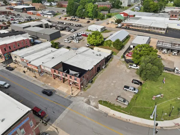 409 Washington AVE, West Plains, MO 65775